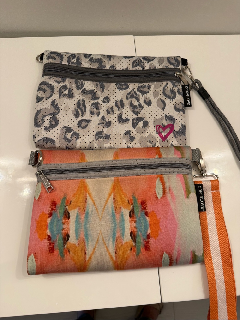 Dual-Pattern Wristlet Set in Gray animal print & Multicolor